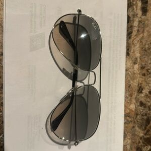 Rayban aviator shades